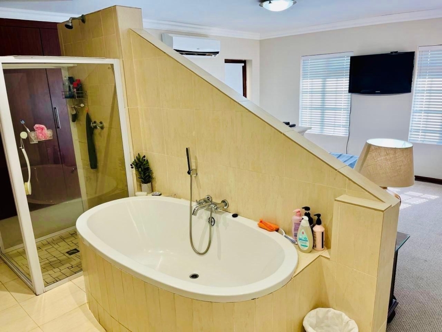 4 Bedroom Property for Sale in Groenvlei Sh Free State